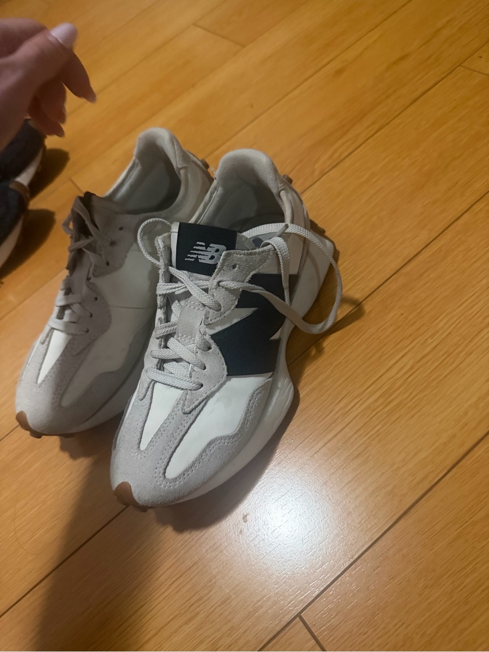 New Balance Cream & Black Platform Runner Sneakers - Picture 3 of 4